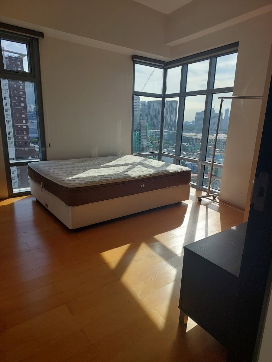 Parkwest Condominium in Uptown BGC